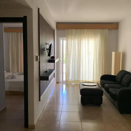 K Boutique מלון יאליסוס
