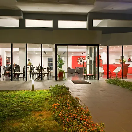 K Boutique 4* יאליסוס