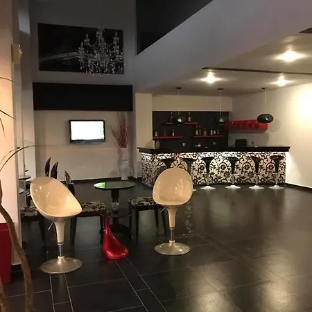 K Boutique Jaliszósz